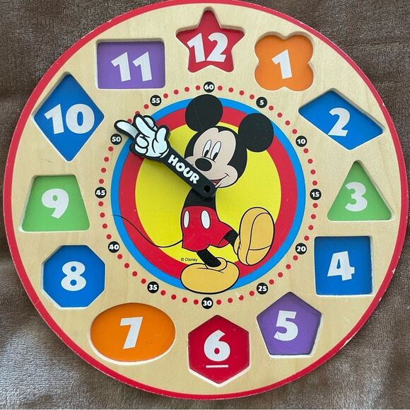 Disney x Melissa & Doug Mickey Mouse Colorful Wooden Learning Clock - Picture 4 of 10